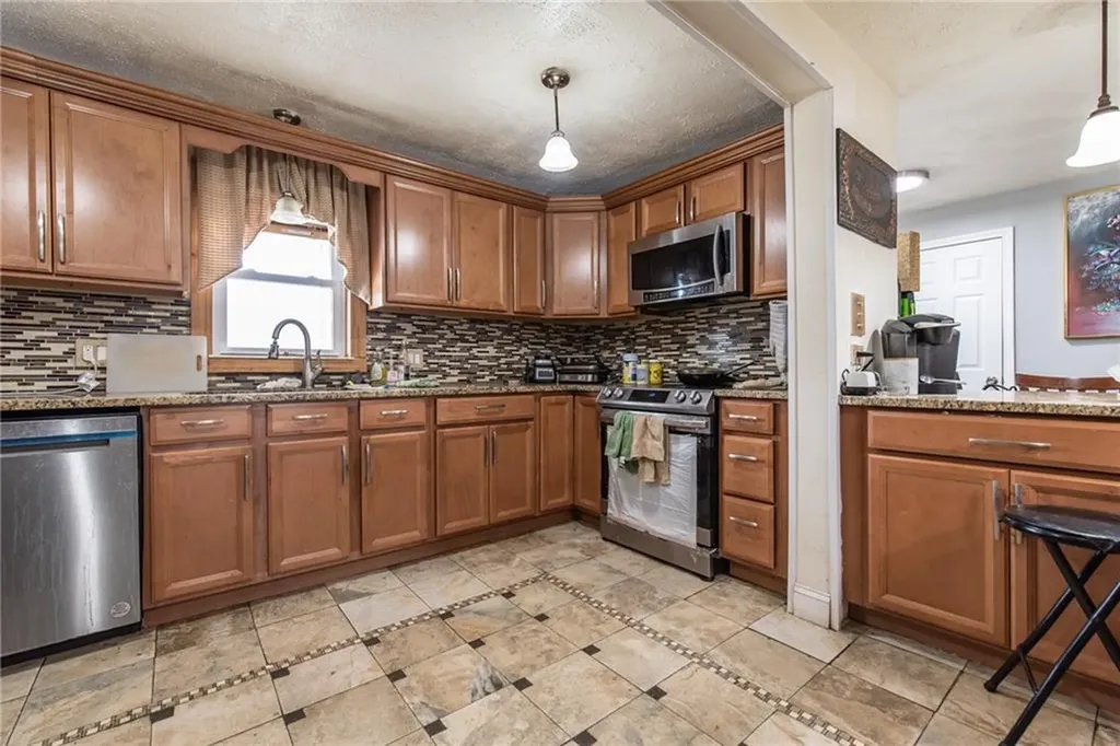 40 Cedar Street Johnston RI 02919