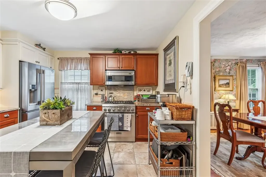 66 Underwood Street Pawtucket RI 02860