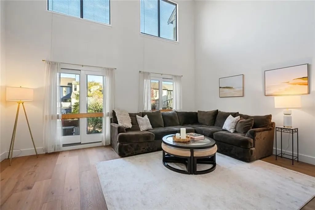 310 Swans Wharf Row Newport RI 02840