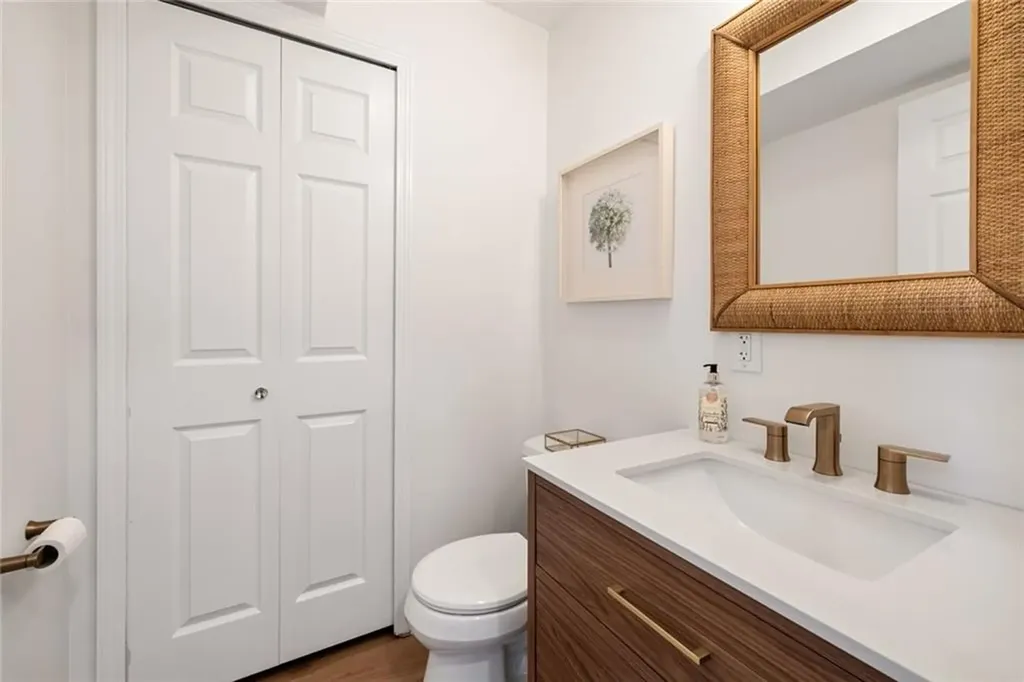 310 Swans Wharf Row Newport RI 02840