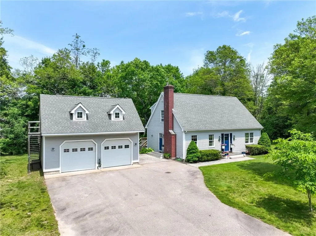 8 Grills Lane Hopkinton RI 02808