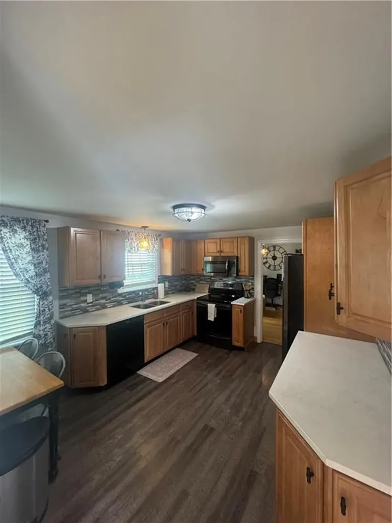 125 Bradford Avenue East Providence RI 02914