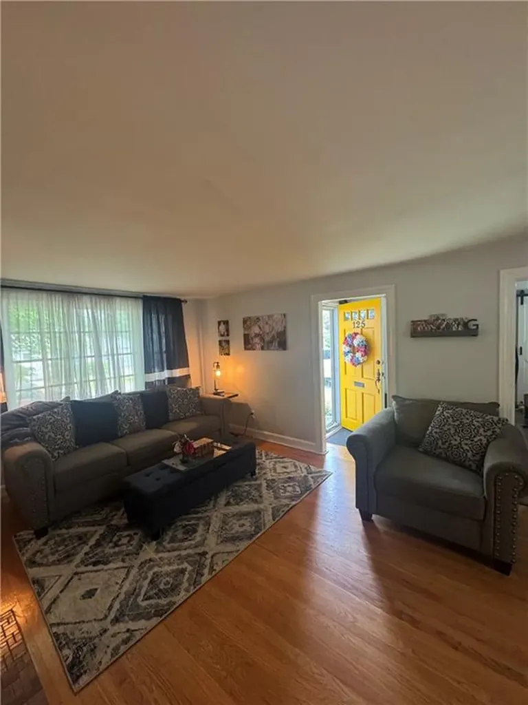 125 Bradford Avenue East Providence RI 02914