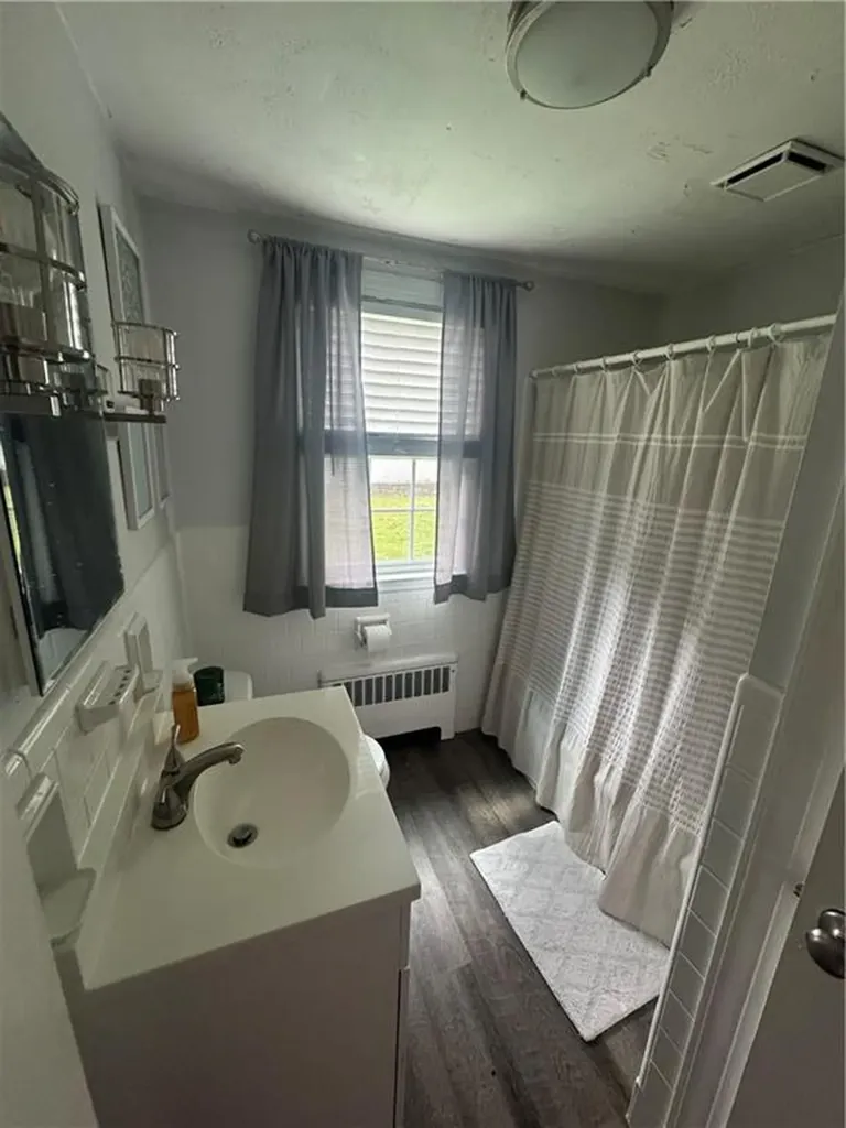 125 Bradford Avenue East Providence RI 02914