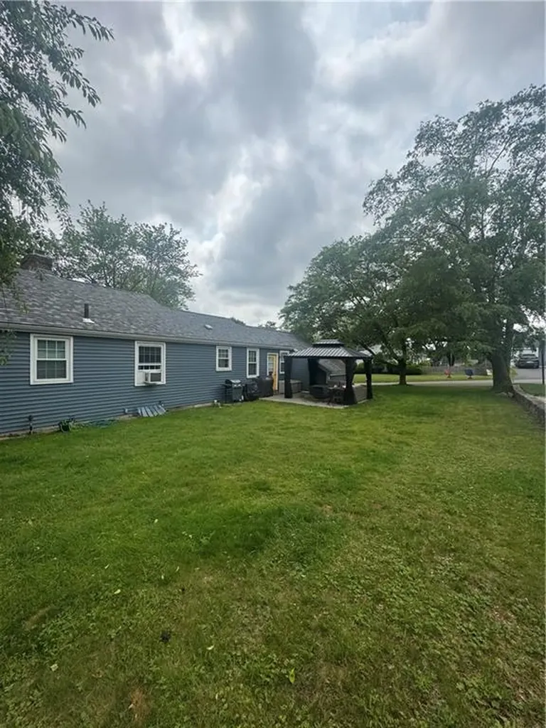 125 Bradford Avenue East Providence RI 02914