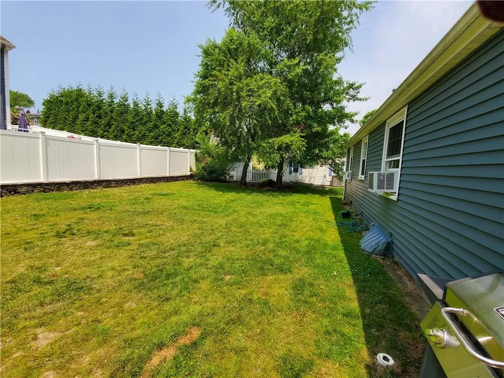 125 Bradford Avenue East Providence RI 02914