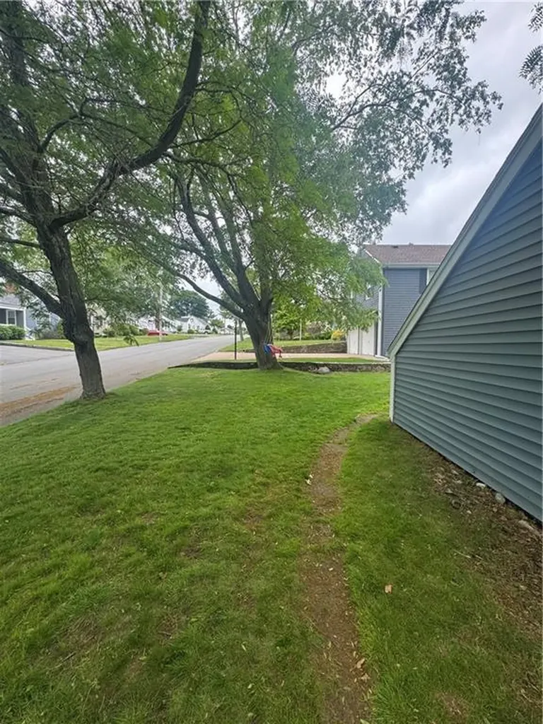 125 Bradford Avenue East Providence RI 02914