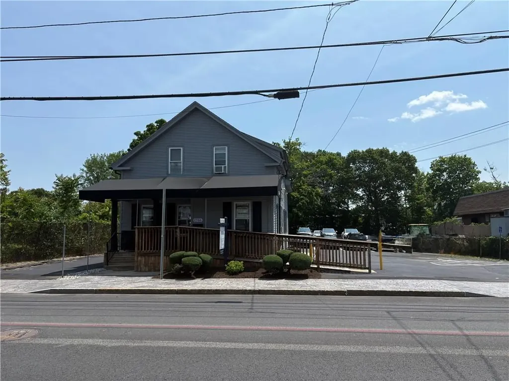 1766 Cranston Street Cranston RI 02920