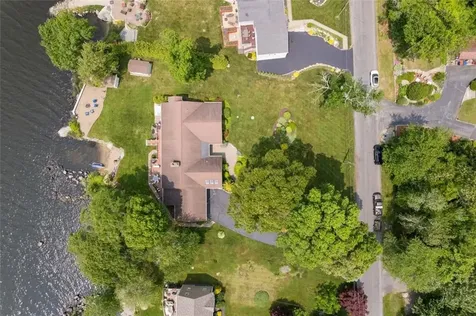 41 Plymouth Boulevard Westport MA 02790