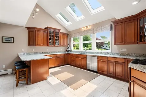 41 Plymouth Boulevard Westport MA 02790