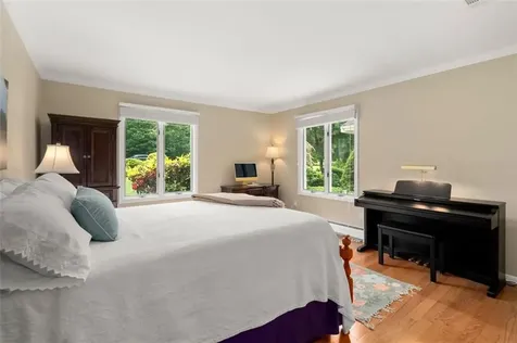 41 Plymouth Boulevard Westport MA 02790