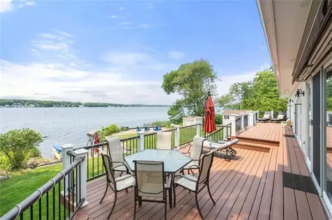 41 Plymouth Boulevard Westport MA 02790