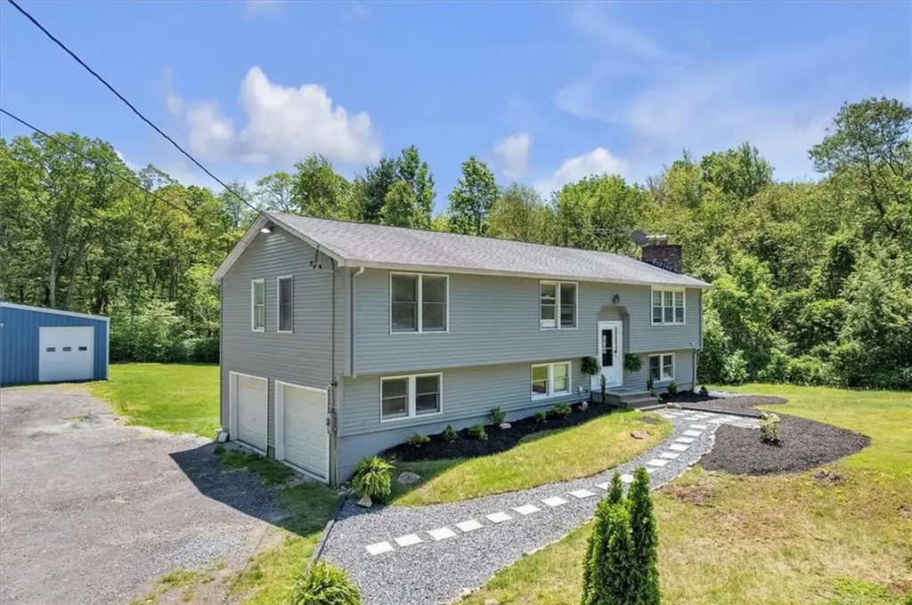 202 Hartford Pike Foster RI 02825