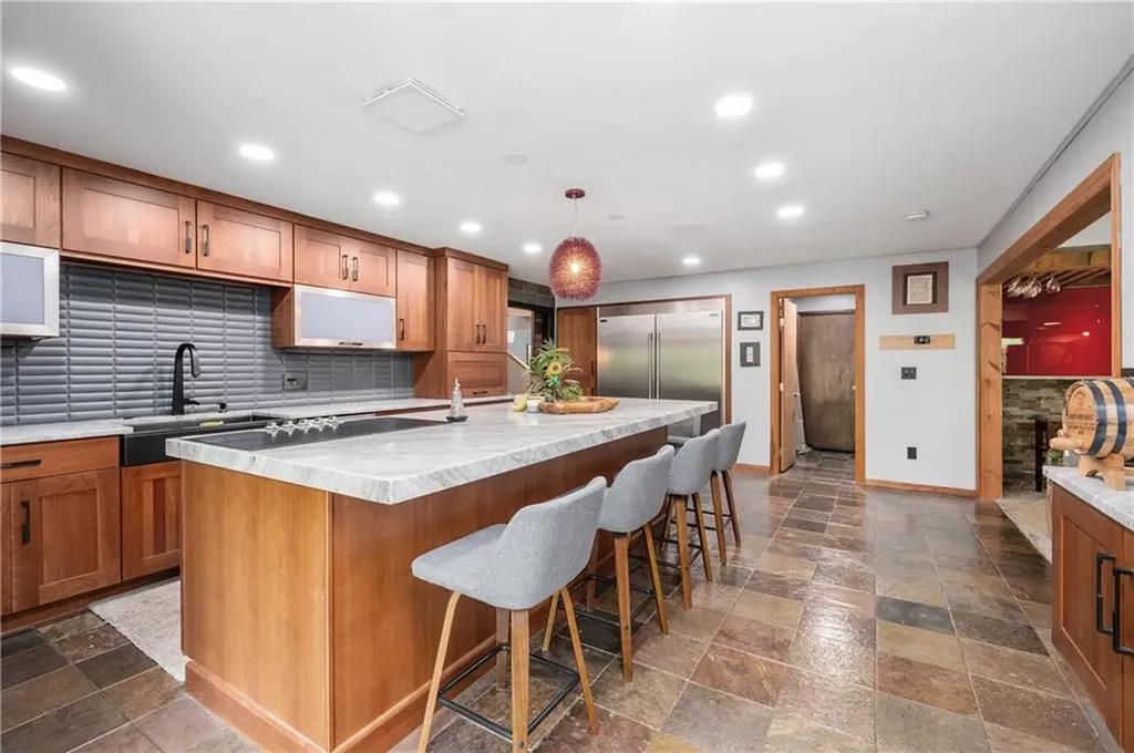 24 Lincoln Drive North Smithfield RI 02896