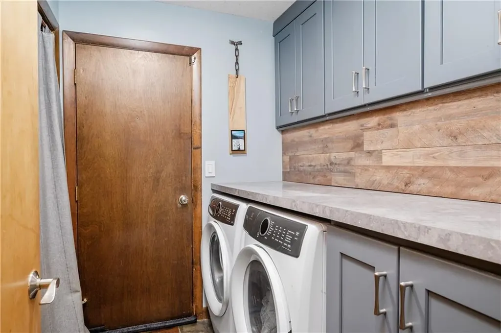 24 Lincoln Drive North Smithfield RI 02896