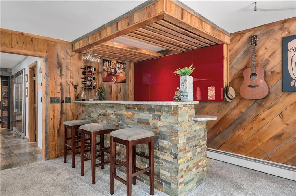 24 Lincoln Drive North Smithfield RI 02896