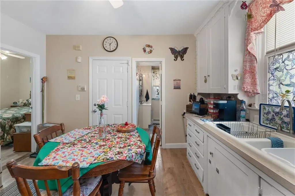 49 Seamans Street Providence RI 02908