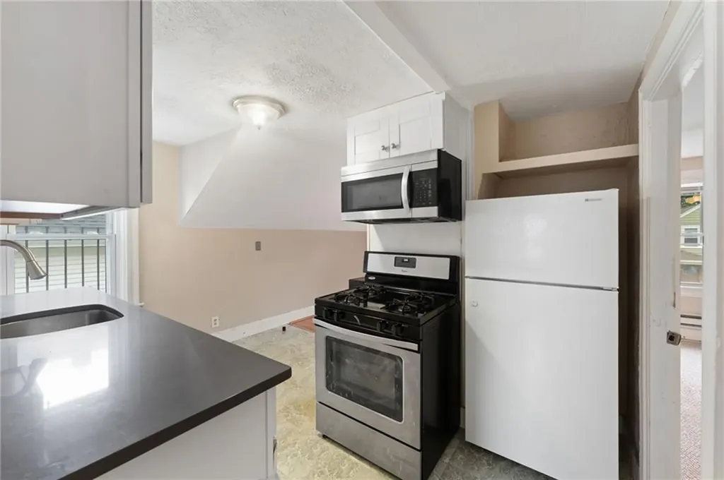 49 Seamans Street Providence RI 02908