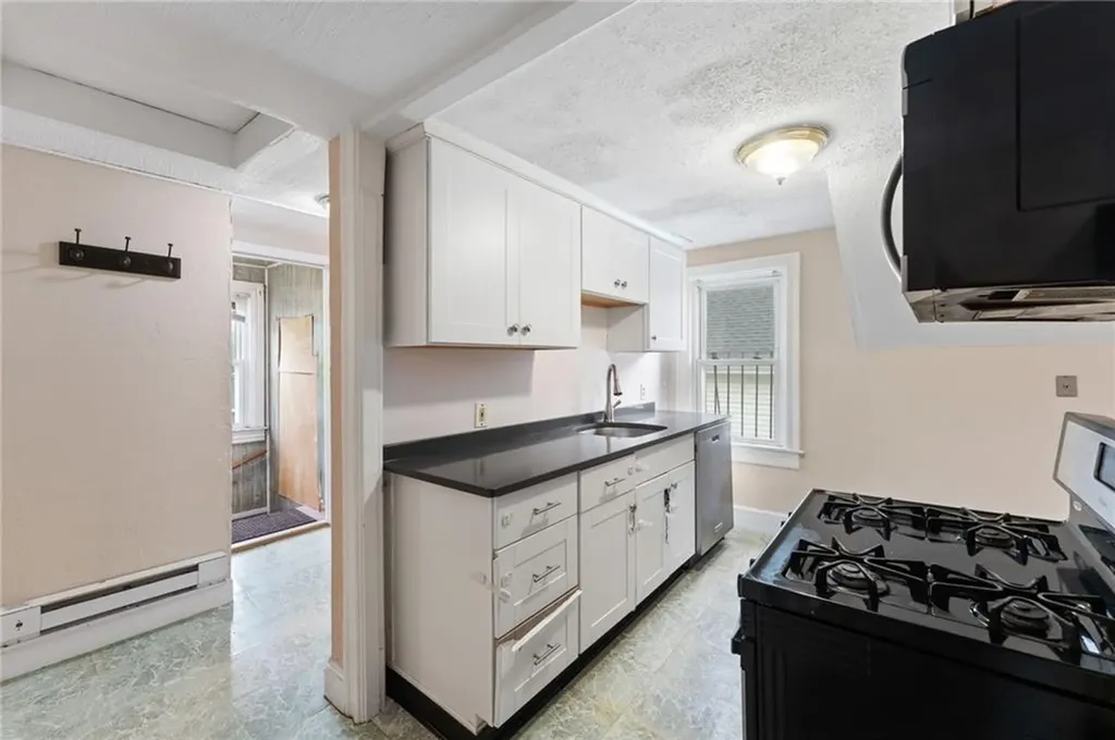 49 Seamans Street Providence RI 02908