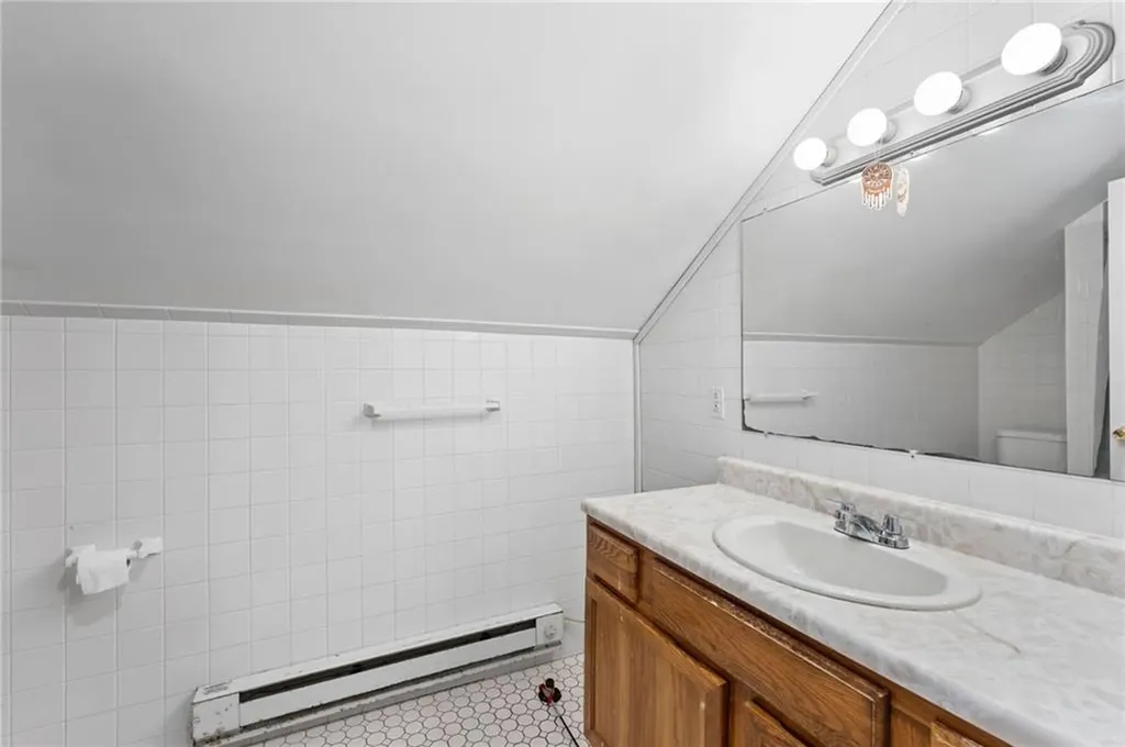 49 Seamans Street Providence RI 02908