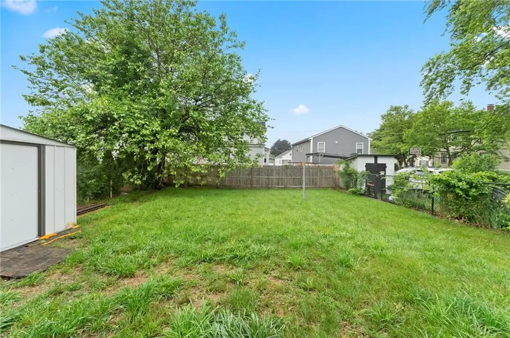 49 Seamans Street Providence RI 02908