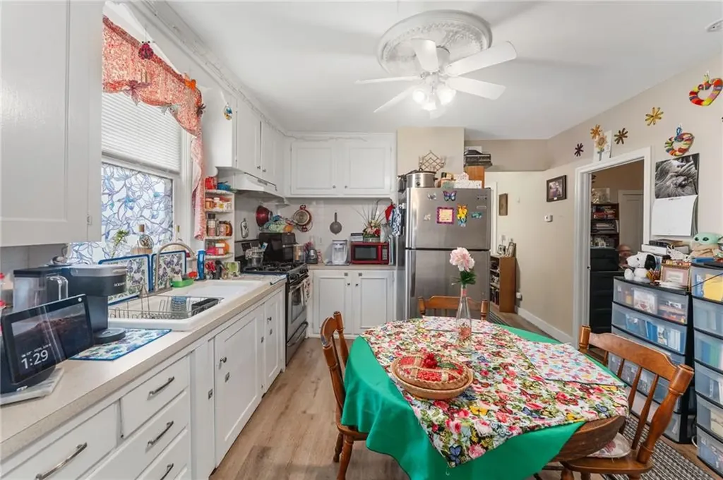 49 Seamans Street Providence RI 02908