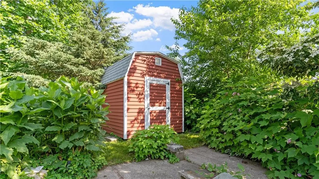 92 Glendale Drive West Warwick RI 02893