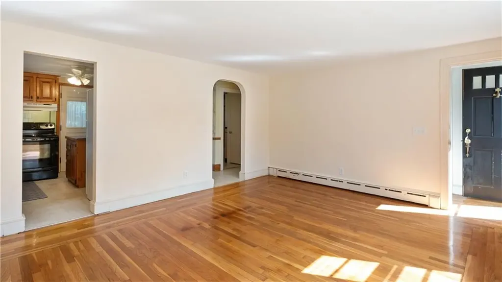 92 Glendale Drive West Warwick RI 02893