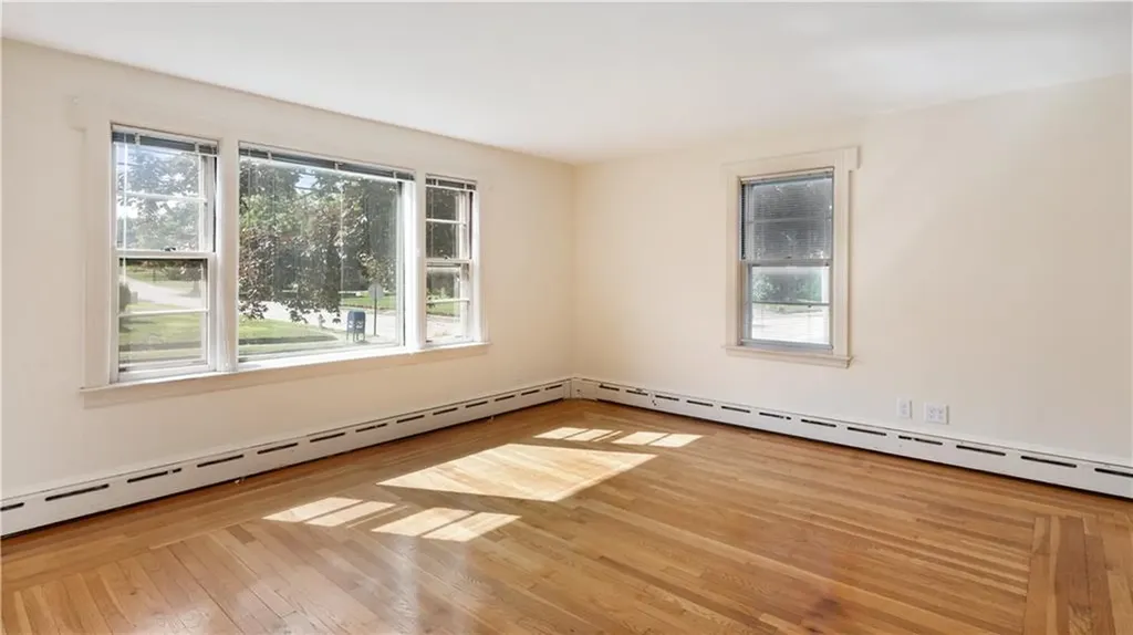 92 Glendale Drive West Warwick RI 02893