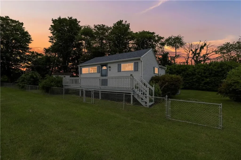 56 Grace Street Tiverton RI 02878