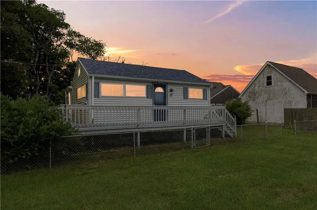 56 Grace Street Tiverton RI 02878