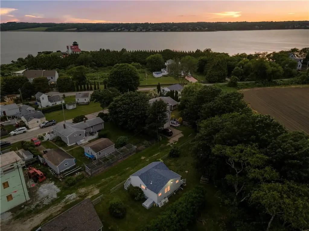 56 Grace Street Tiverton RI 02878