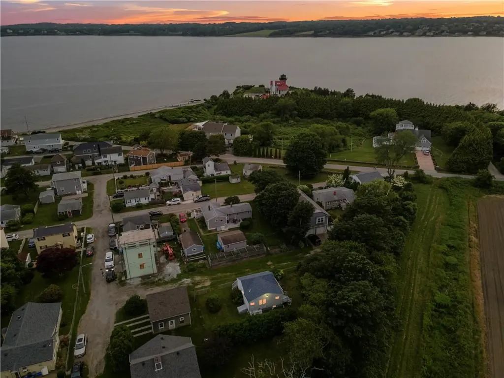 56 Grace Street Tiverton RI 02878