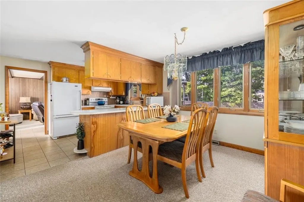 133 Warren Avenue Tiverton RI 02878