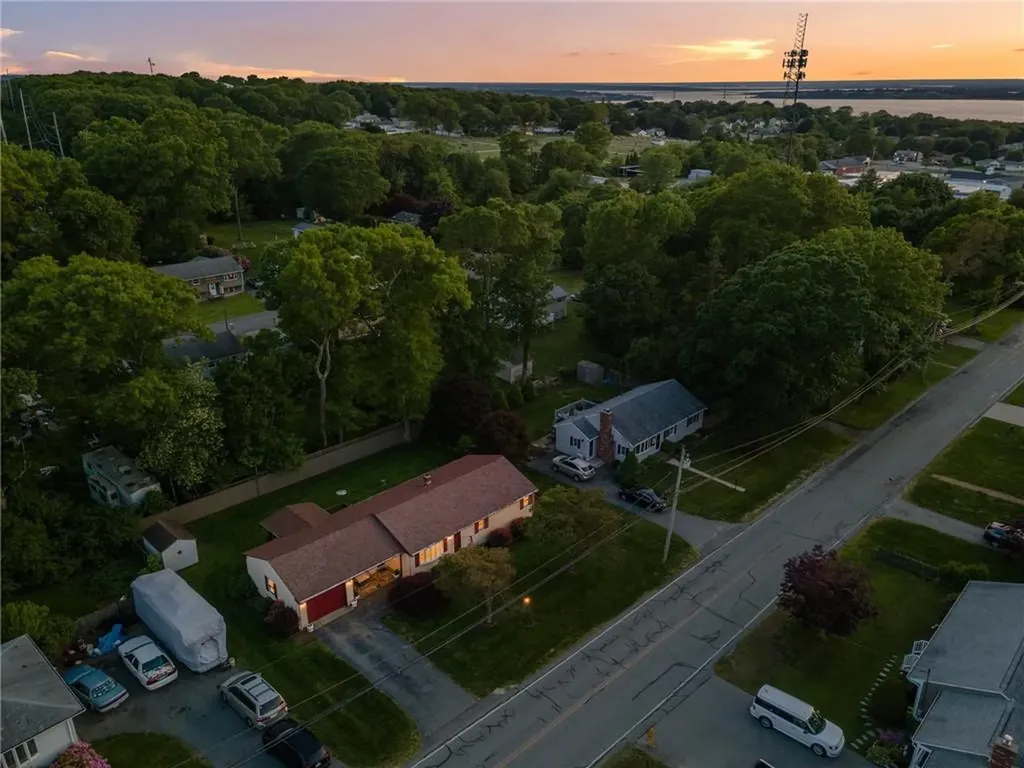 133 Warren Avenue Tiverton RI 02878