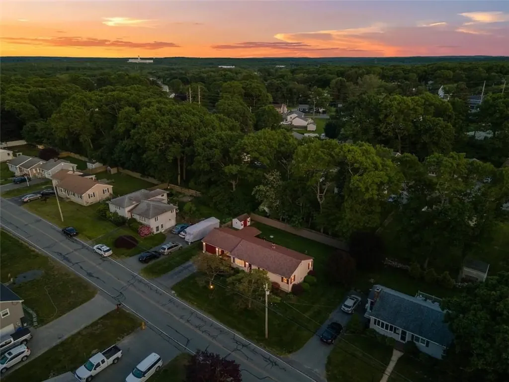 133 Warren Avenue Tiverton RI 02878