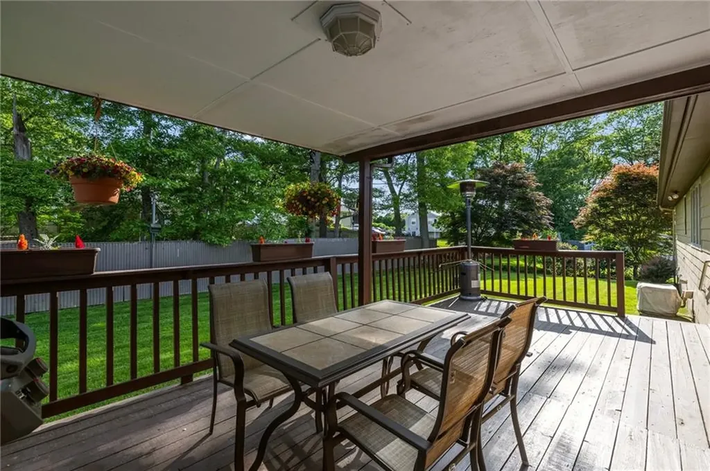 133 Warren Avenue Tiverton RI 02878