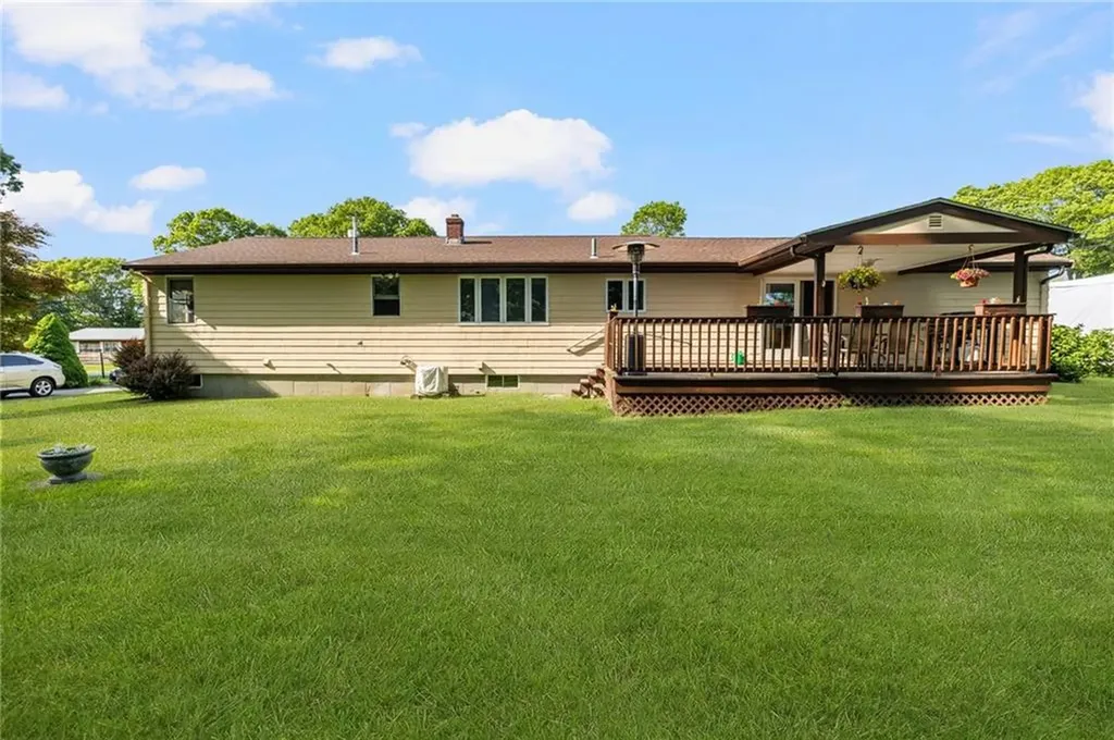 133 Warren Avenue Tiverton RI 02878