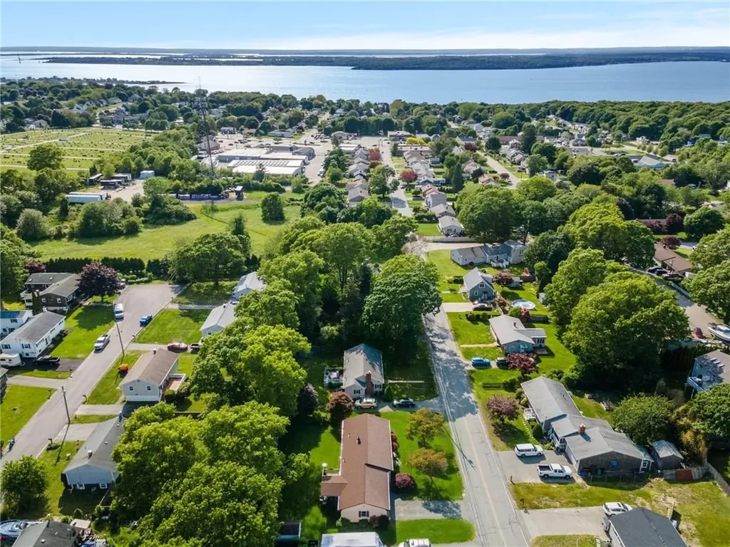 133 Warren Avenue Tiverton RI 02878