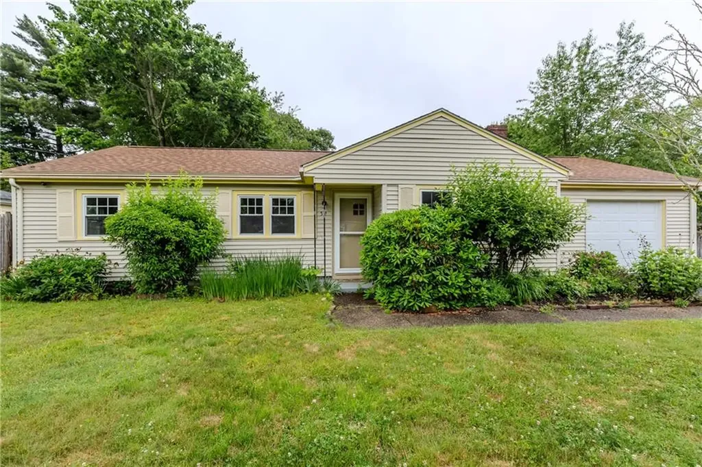 52 Capron Farm Drive Warwick RI 02886
