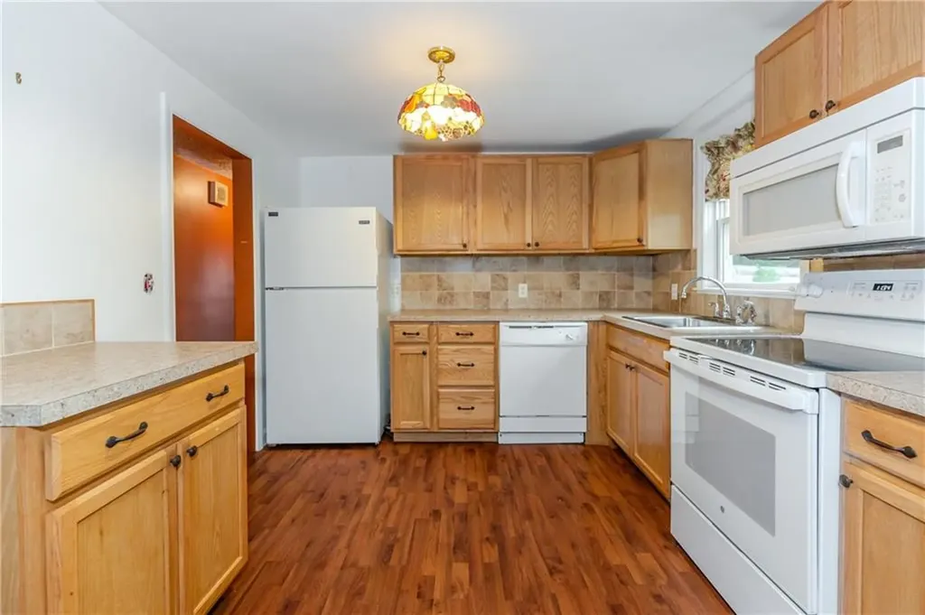 52 Capron Farm Drive Warwick RI 02886