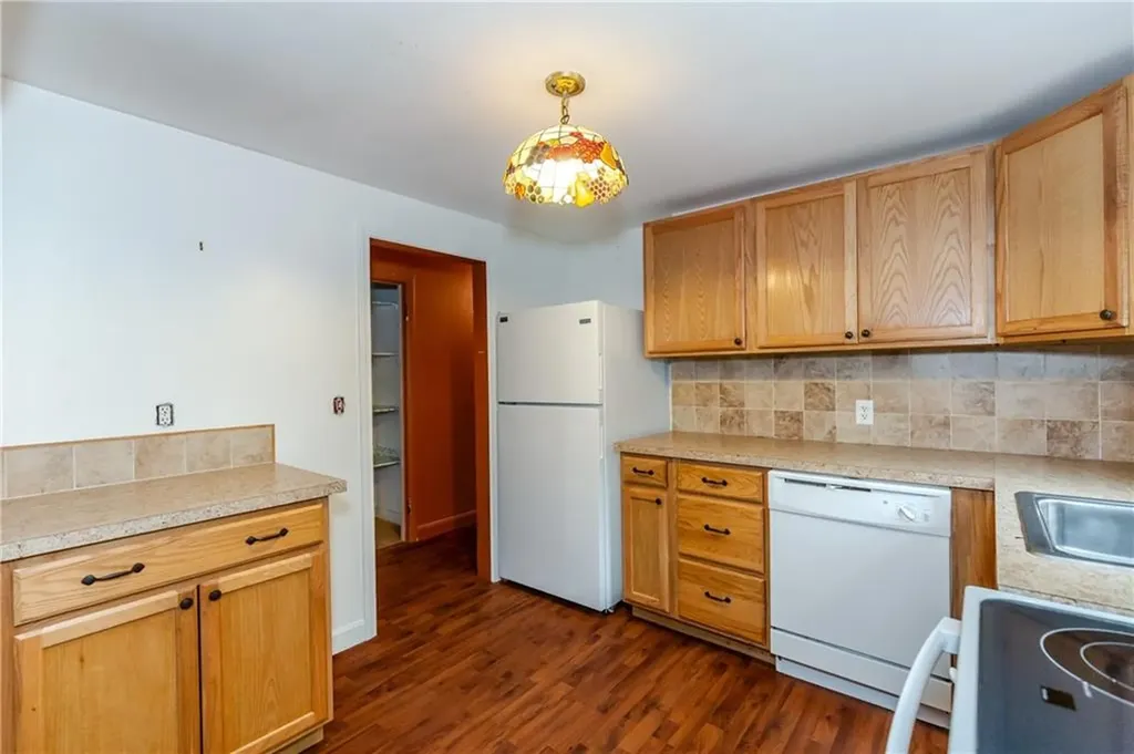 52 Capron Farm Drive Warwick RI 02886