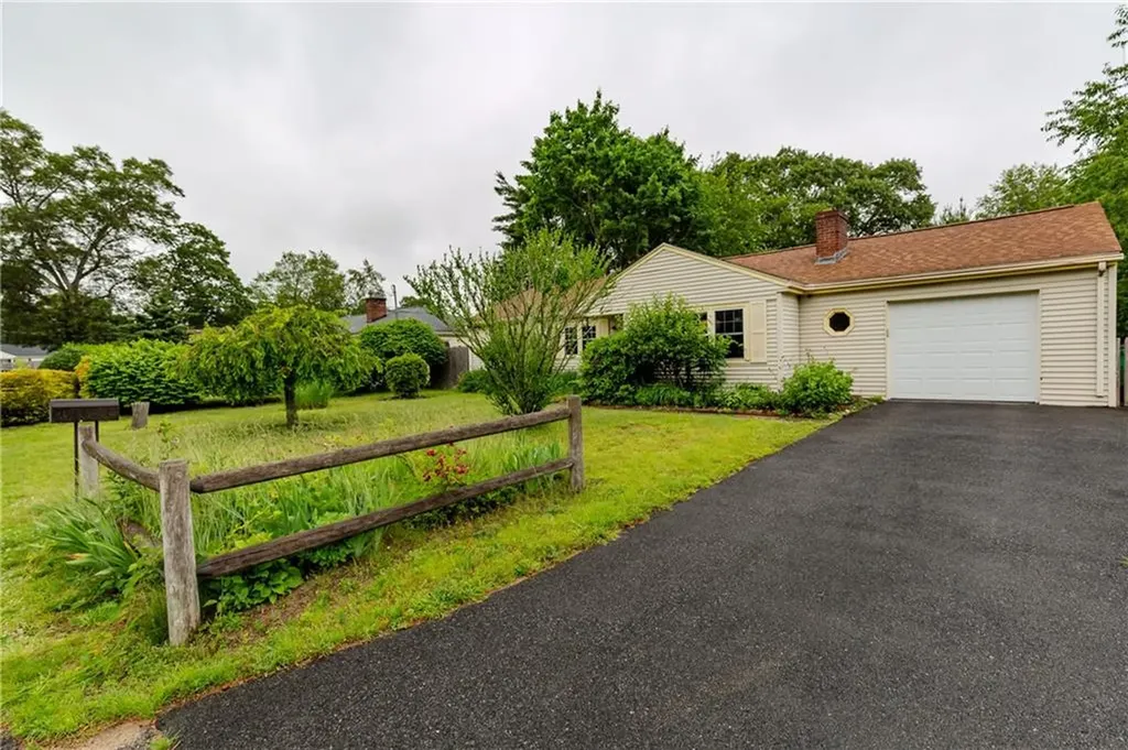 52 Capron Farm Drive Warwick RI 02886