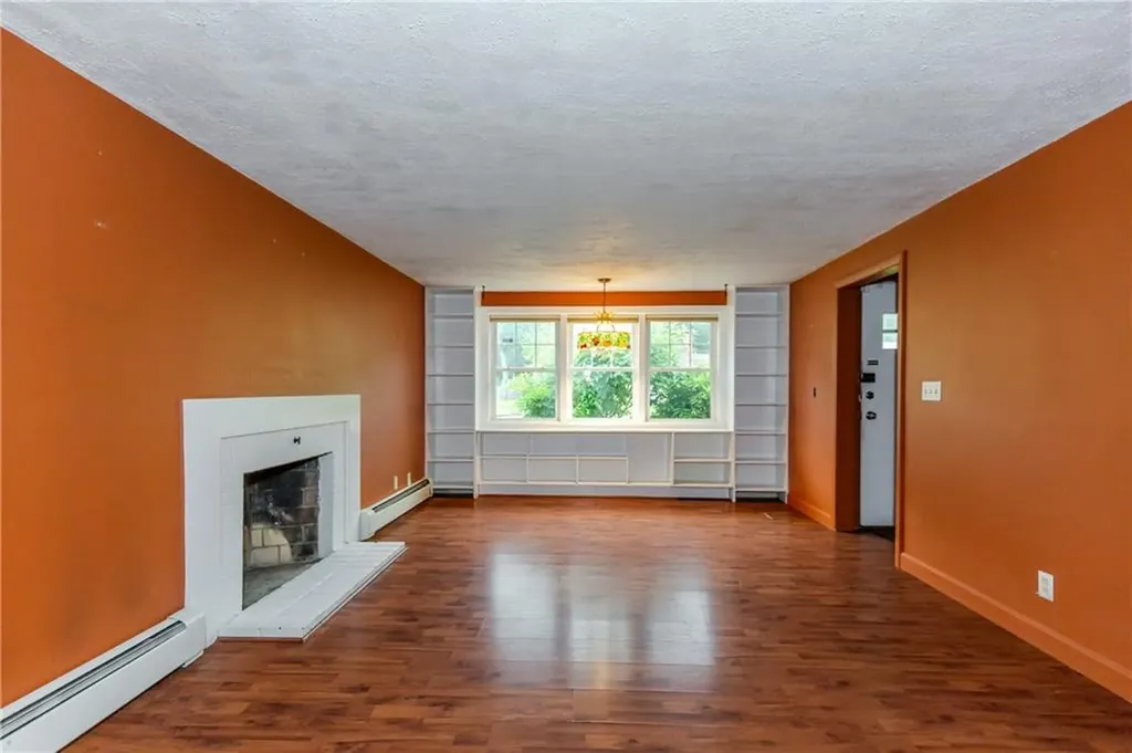 52 Capron Farm Drive Warwick RI 02886
