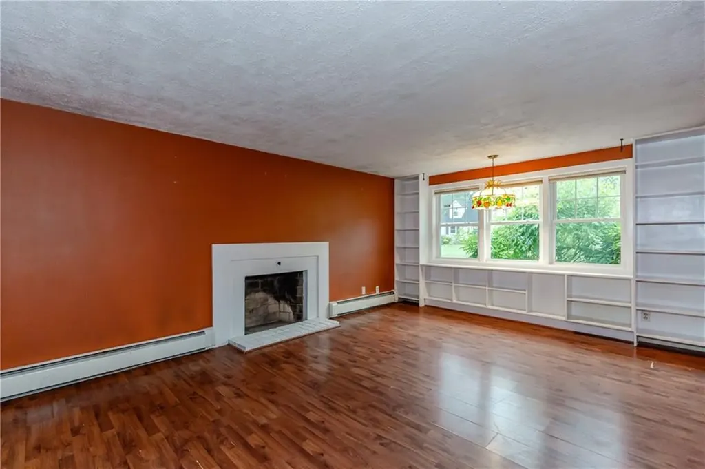 52 Capron Farm Drive Warwick RI 02886