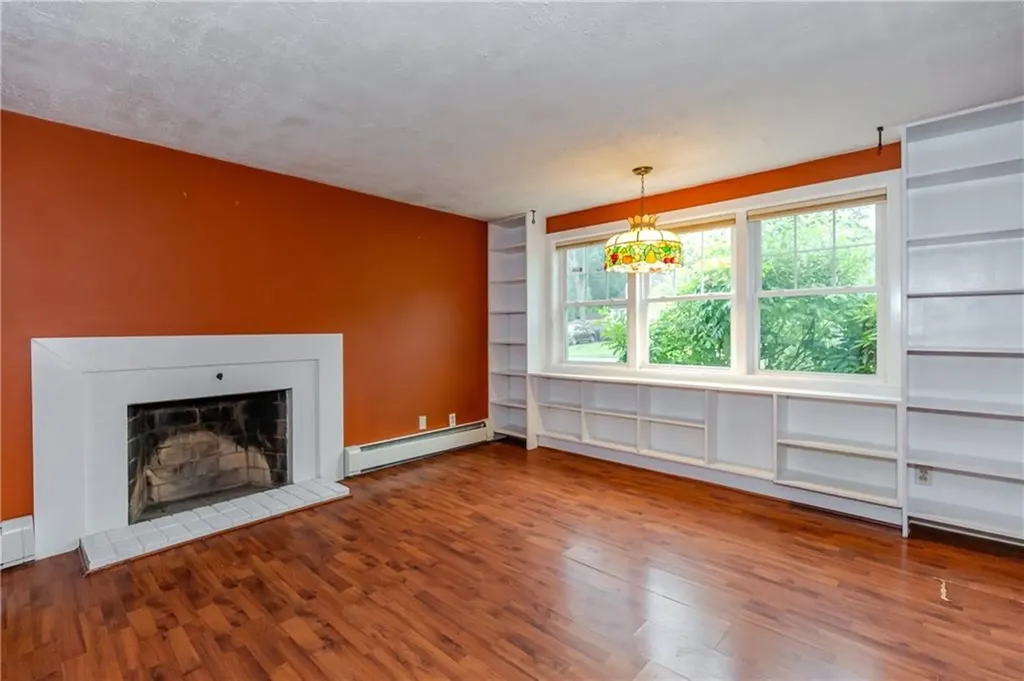 52 Capron Farm Drive Warwick RI 02886