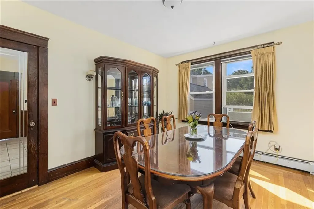 105 Overland Avenue Cranston RI 02910