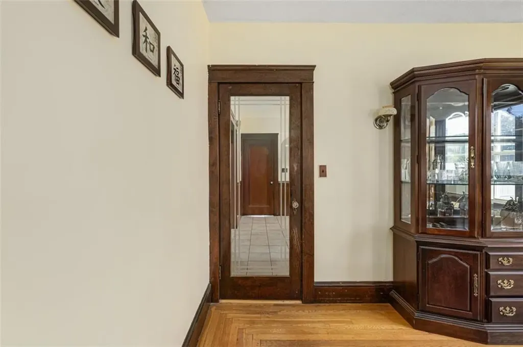 105 Overland Avenue Cranston RI 02910