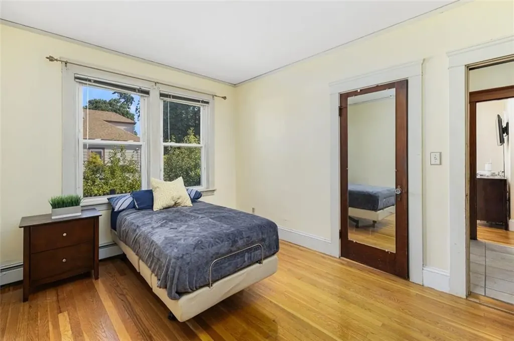 105 Overland Avenue Cranston RI 02910