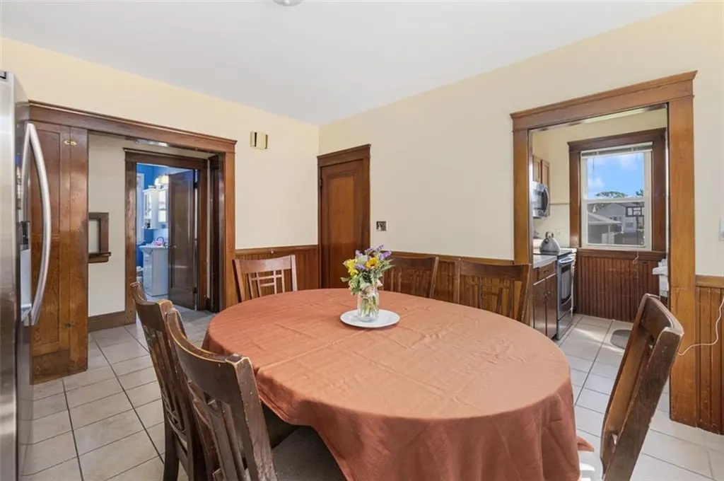 105 Overland Avenue Cranston RI 02910